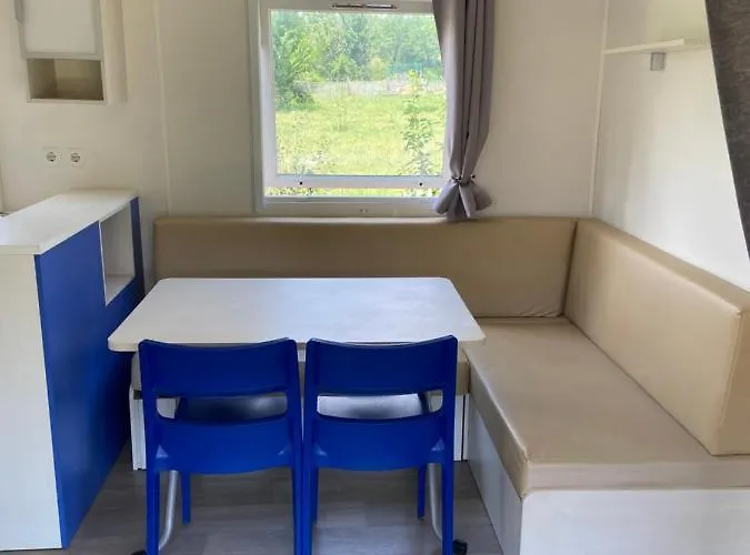 Κάμπινγκ Ca *